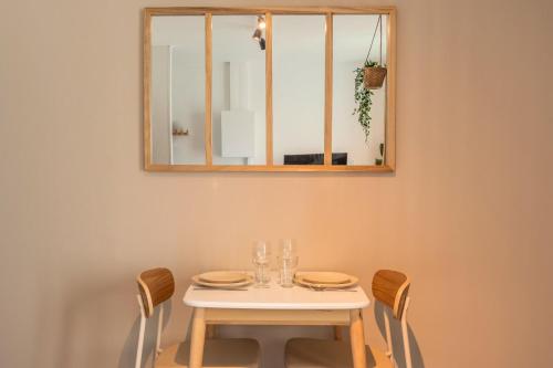 Gambar di galeri bagi Flat near Parc Barbieux with terrace di Croix