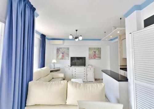 Mediterraneo 408- Estudio con vistas al mar en Marbella centro
