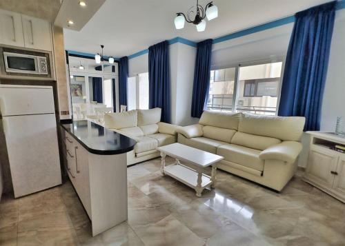 Mediterraneo 408- Estudio con vistas al mar en Marbella centro