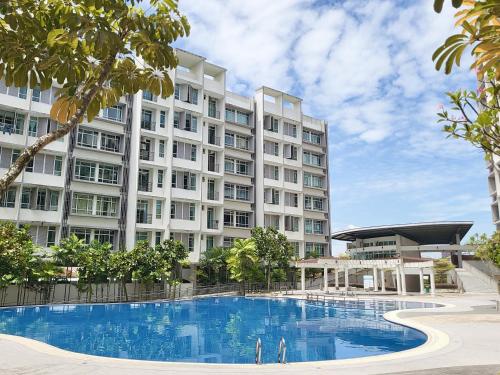 Πισίνα στο ή κοντά στο Walking Distance to Mount Austin - 6 pax Newly Renovated