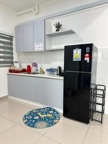 Η κουζίνα ή μικρή κουζίνα στο Seremban Pool View 5-6 pax Suite
