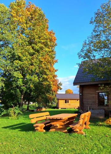 Zahrada ubytování Brīvdienu māja Daugavas vītoli