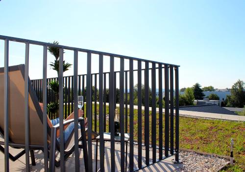 Un balcón o terraza de SHOME Hotel Graz I Self-Check-In I Free Parking