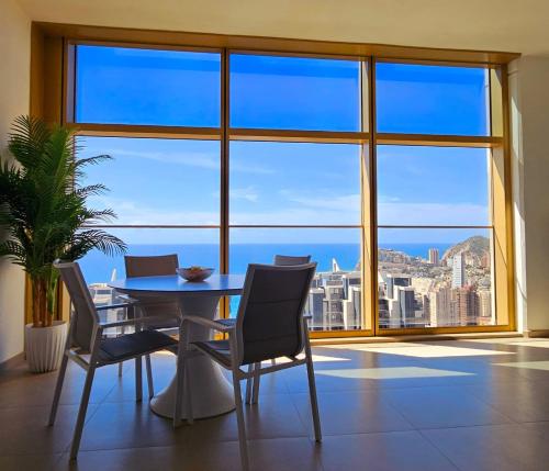 Intempo by Holuxe - 211- 21st floor