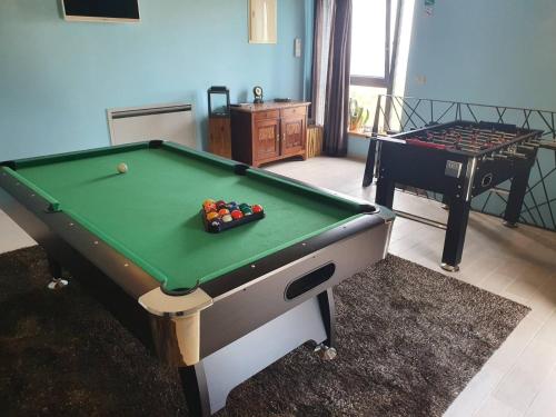 Τραπέζι μπιλιάρδου στο Residence Monte near Umag for 10 people with heated infinity pool, spa & play room