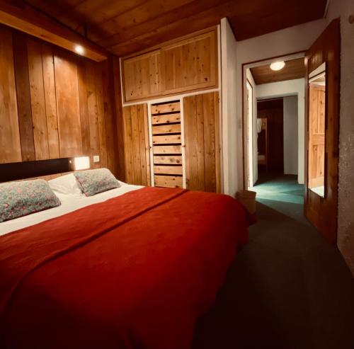 Кровать или кровати в номере Hôtel les Lorès
