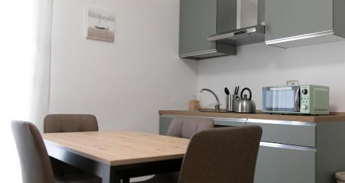 Adelphi Guest House 2 photo 12