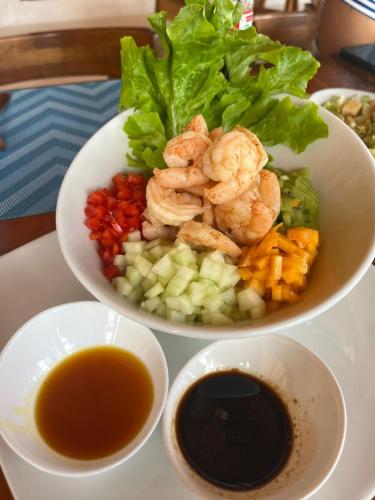 ホテルの敷地内または近くでの食事または食べ物