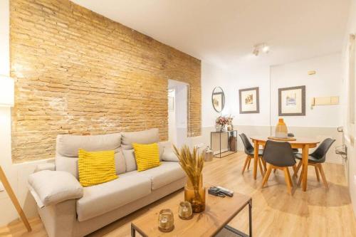 Salado Oasis Suite by Valcambre
