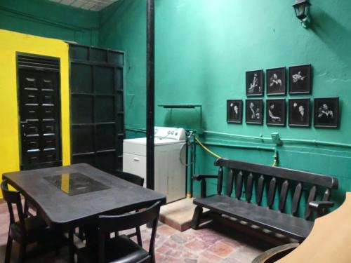 Kuchyň nebo kuchyňský kout v ubytování Hostal Hanoi en Bogotá