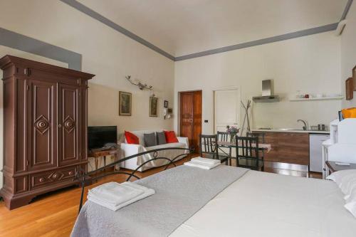 Next to the Duomo of Florence, Lorenzo, with Private Terrace
