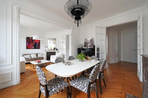 Luxury apartment at Auteuil