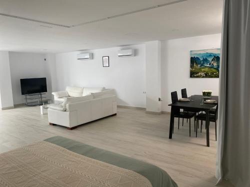 New - MiJa basement Loft Apartment steps from Beach - perfect for Sun and Sport Seekers photo 6