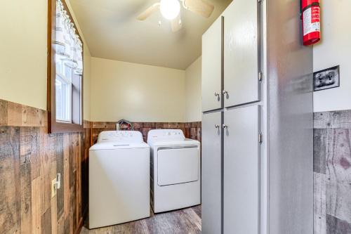 a laundry room with a washer and dryer at Grill, Dine and Relax Outside Home in Tyrone! in Tyrone