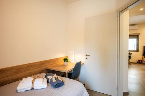 Erato - Newly renovated Home with Parking