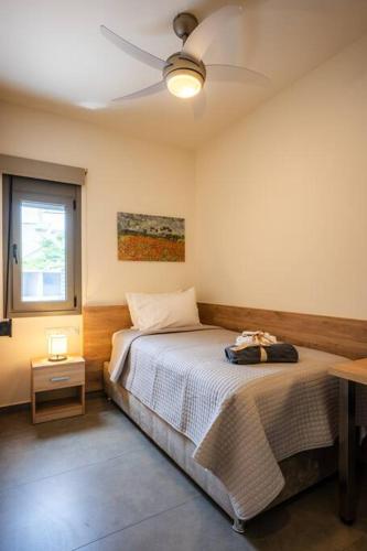 Erato - Newly renovated Home with Parking