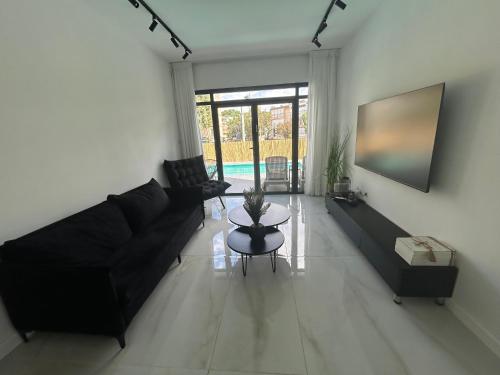 Φωτογραφία από το άλμπουμ του Coco villa gold room σε Qiryat Ata