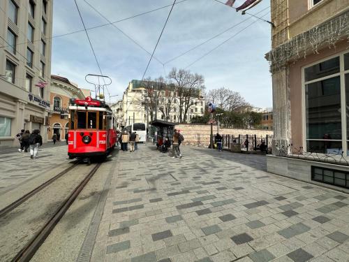 ŞAHİN PERA SUİT 1 stylish 2Br 3Ac apartment near Istiklal street