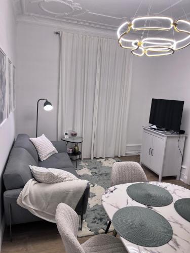 Le Rapp 6, Appartement de Standing 3 chambres, 7 personnes &1 bébé, Cosy et familial ultra équipé Emplacement Idéal proche Gare Centre ville Marchés de Noël Quartier Tribunal Contades