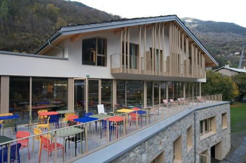 Nespecifikovaný výhled na hory nebo výhled na hory při pohledu z hotelu