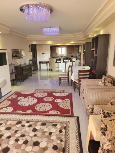 Kuchyň nebo kuchyňský kout v ubytování شقه بالقاهرة سوبر لوكس 3 غرف نوم بالقاهرة بالقطامية مدينة نصر Exceptional three bedroom apartment, Palm city Compound, Katamya, Ring Road, Cairo, Egypt