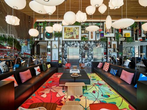 citizenM Seattle Pioneer Square Image