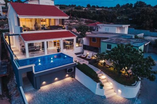 Seaside luxury villa with a swimming pool Razanj, Rogoznica - 23572