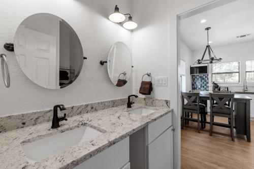 Billede fra billedgalleriet på Pecan Farm Garden Haus i Fredericksburg