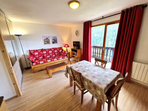 Apt 6/8 pers, 2 pièces, cabine, cœur de Valfréjus, WiFi, animaux admis - FR-1-265-354