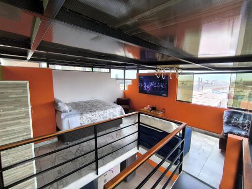 Habitación con cama en el balcón en home Blessed III, en Lima