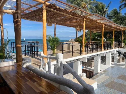 Gallery image of Paradise Bungalows in Haad Rin
