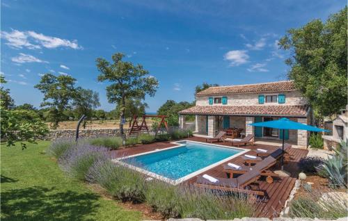 Lovely Home In Bale With Wifi