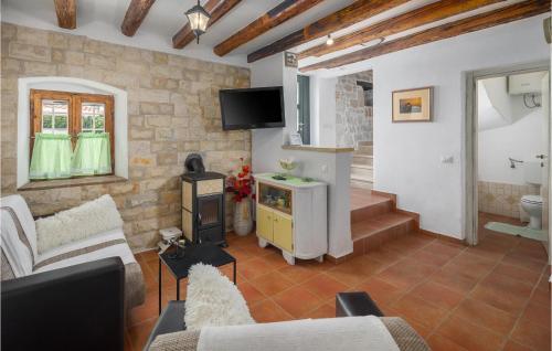 Gorgeous Home In Porec