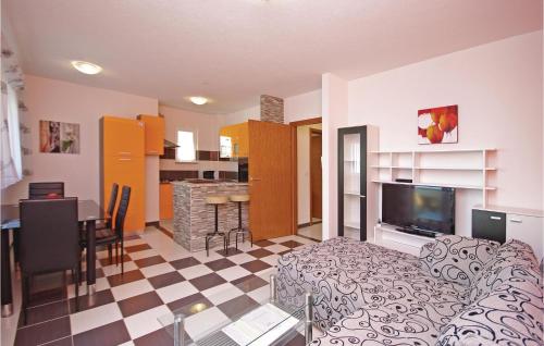 One-Bedroom Apartment Makarska With Sea View 07
