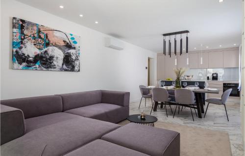Pet Friendly Apartment In Malinska