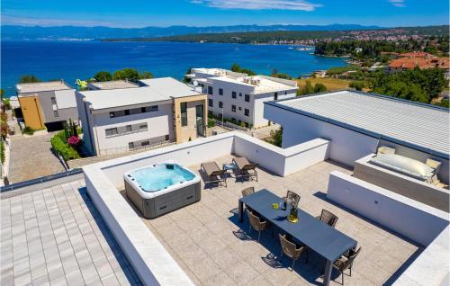 Lovely Apartment In Malinska With Wifi