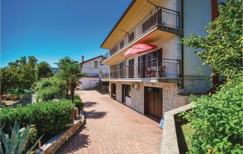 Lovely Apartment In Lovran With Wifi