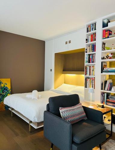 Another Attractive Flat near by St-Germain, St-Placide