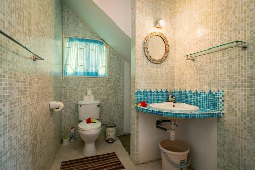 Ένα μπάνιο στο Lemongrass Lodge