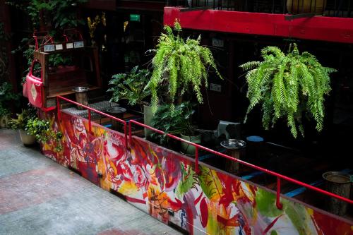 Taman di luar MeStyle Museum Hotel