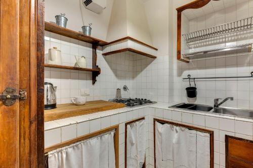 Guelfo Apartment by Mamo Florence
