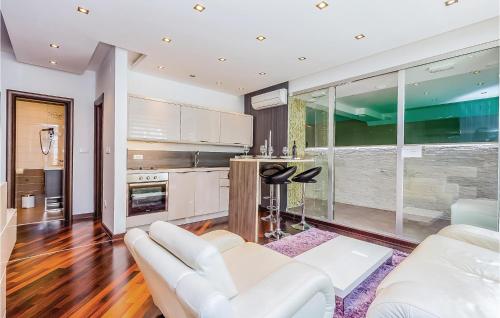 Beautiful Apartment In Crikvenica