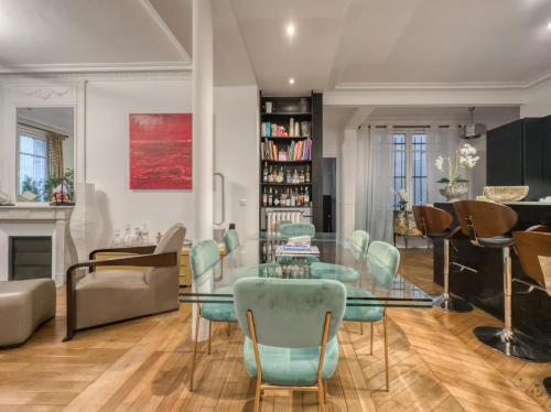 Luxury Place near Champs Elysees