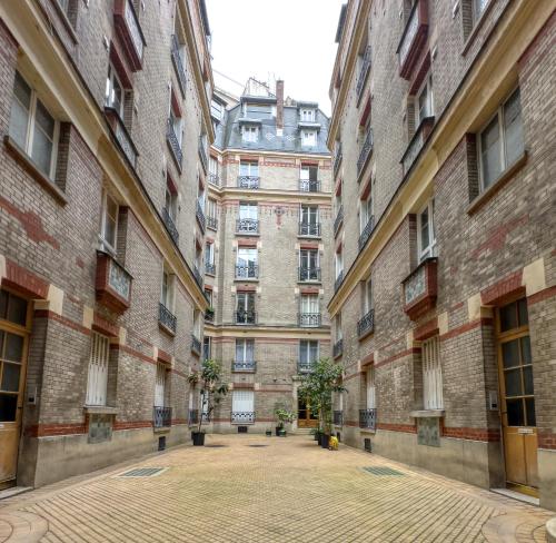 Luxury Place near Champs Elysees