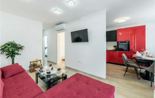 2 Bedroom Gorgeous Apartment In Pula