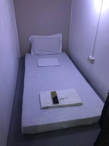 Katil atau katil-katil dalam bilik di RDC - Mariveles Transient Capsule
