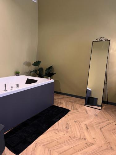 コモにあるGeorge's Suite&Spa with parkingのギャラリーの写真