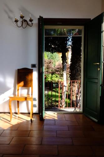 Gallery image of Garden Apartment in Lesa