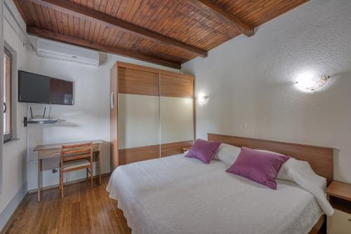 Apartments Folo