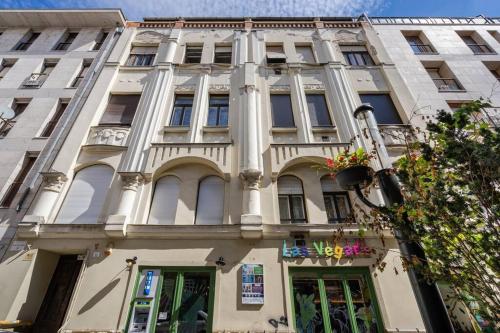 K11 - Boutique Apartments, Best Location By BQA 1075 Budapest, 11 Kazinczy utca kép - 3